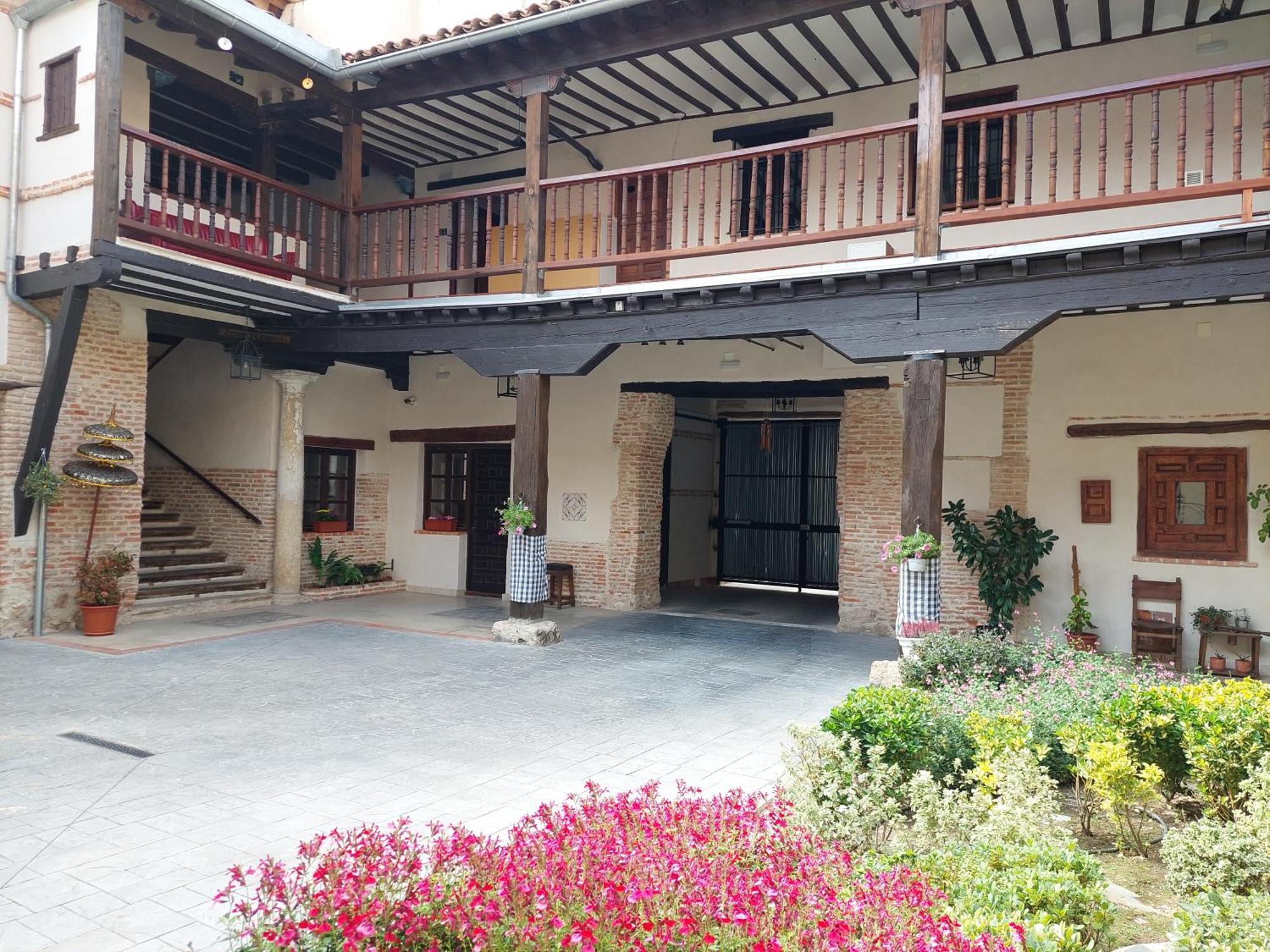 La Casona Del Asno Apartment Alcalá de Henares Екстериор снимка